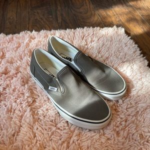 brand new grey vans women’s 7.5 men’s 6